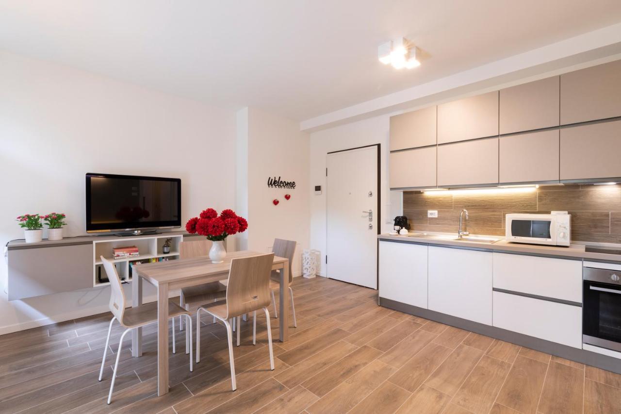 West Milan - Modern And Comfortable Apartment Luaran gambar