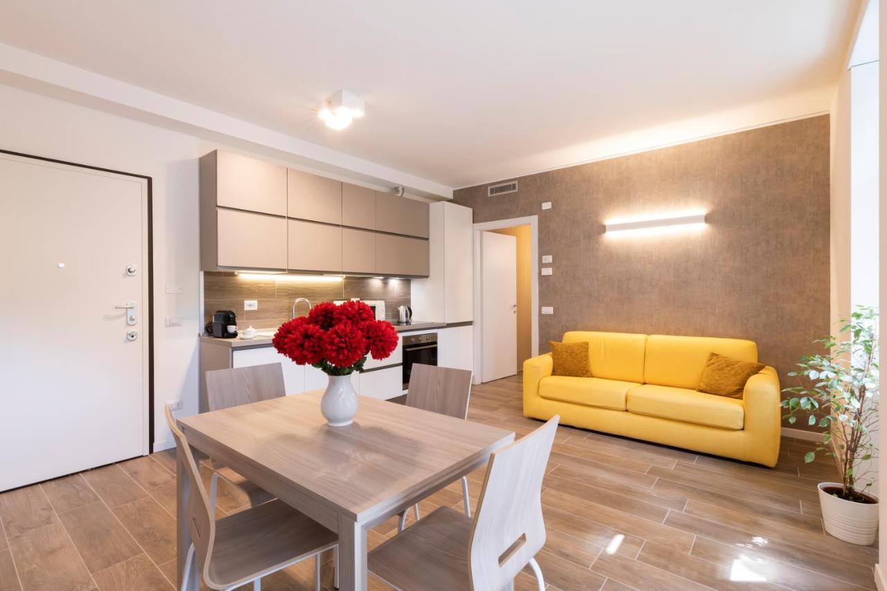 West Milan - Modern And Comfortable Apartment Luaran gambar