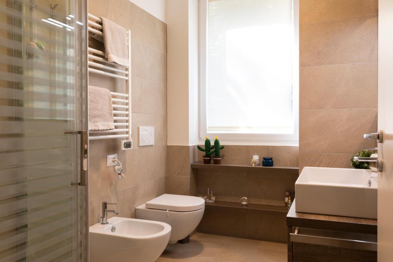 West Milan - Modern And Comfortable Apartment Luaran gambar